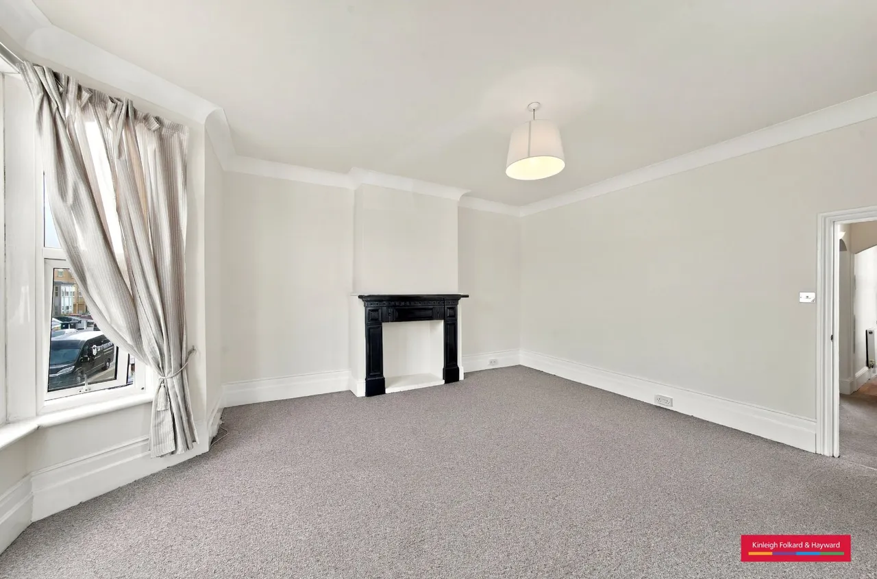 Holly Park Road, London, N11, photo 2