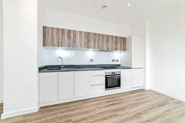 Normandy House, Basingstoke, RG21, photo 2