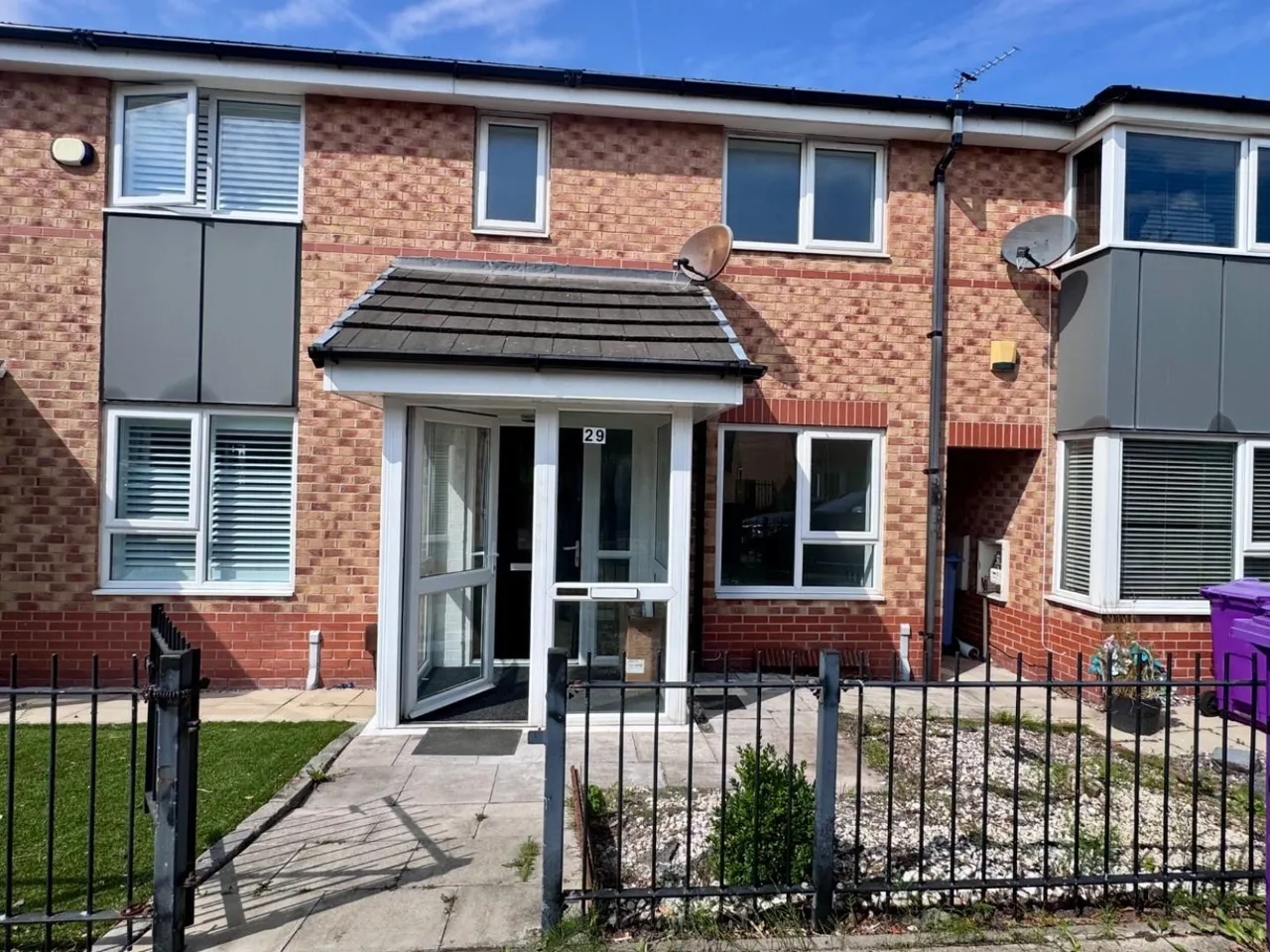 2 bed house to rent — Thornburn Drive