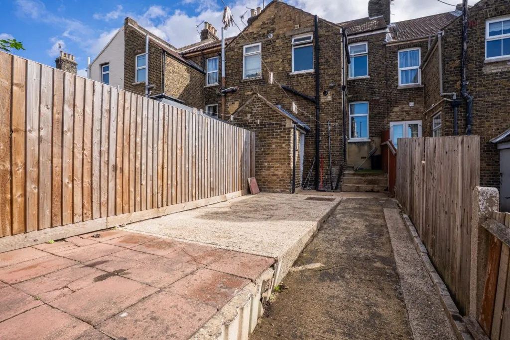 Station Road, Strood, ME2, photo 8