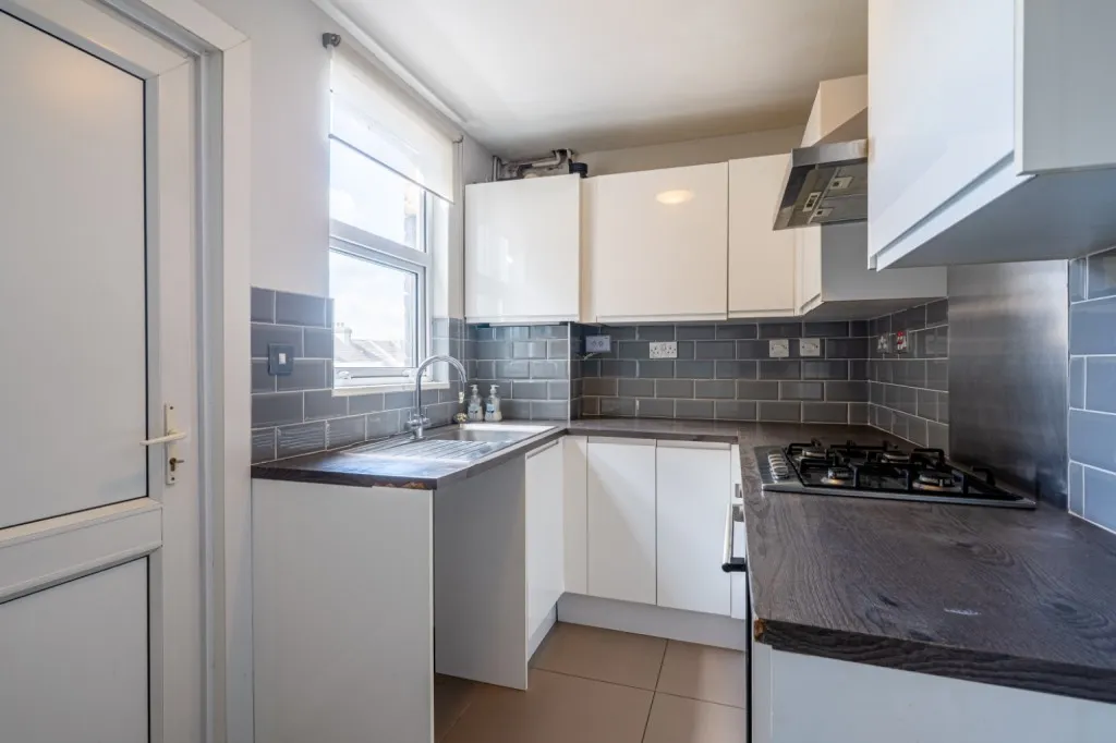 Station Road, Strood, ME2, photo 7