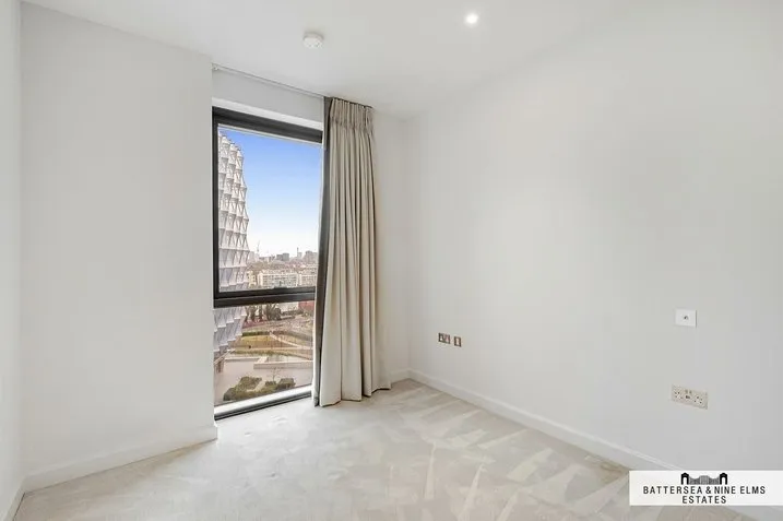 Embassy Gardens, SW11, photo 3