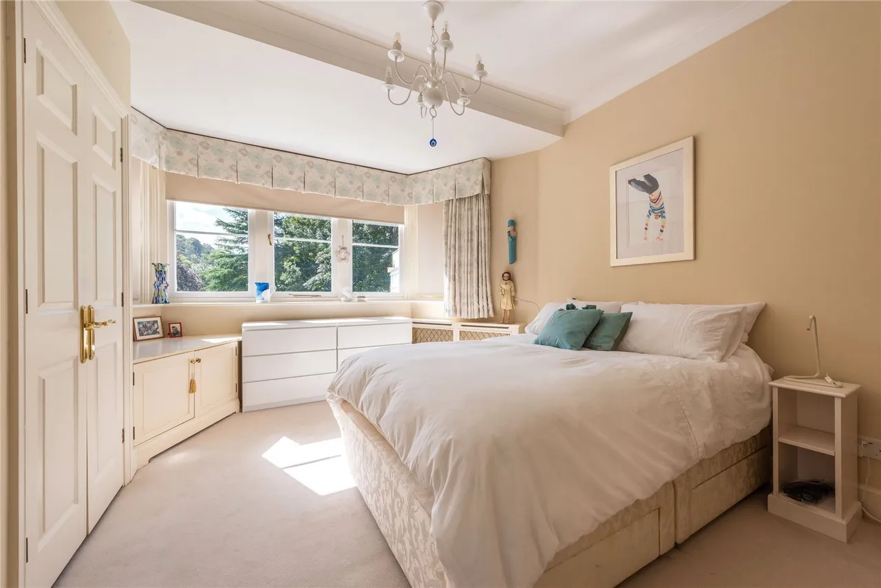 London Road, Dorking, RH5, photo 11