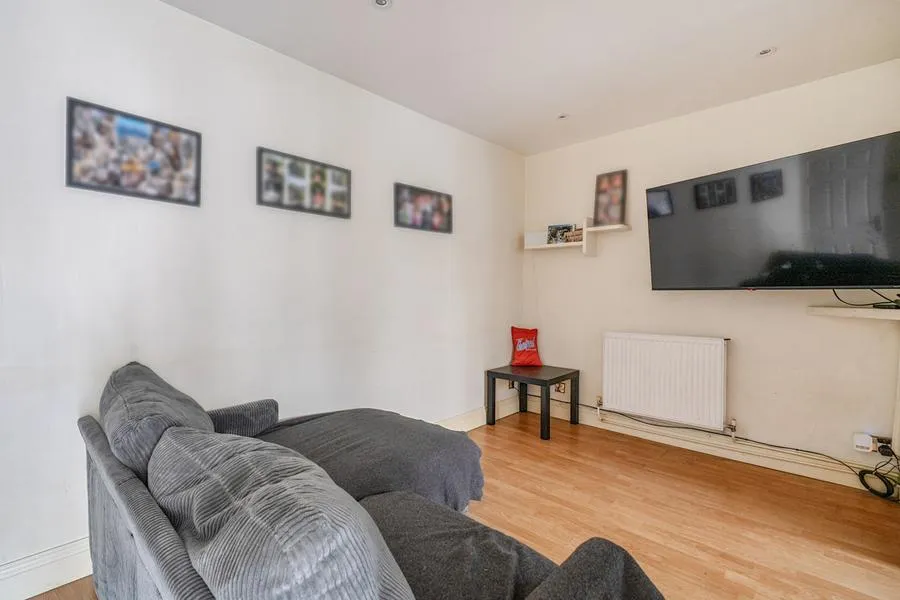 Western Avenue, Egham, TW20, photo 15