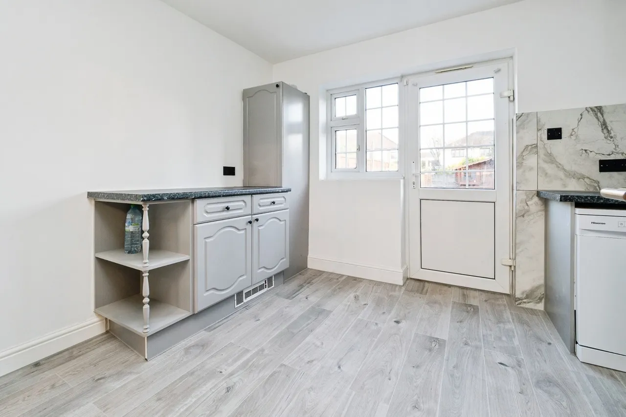 Eyhurst Avenue, Hornchurch, RM12, photo 7