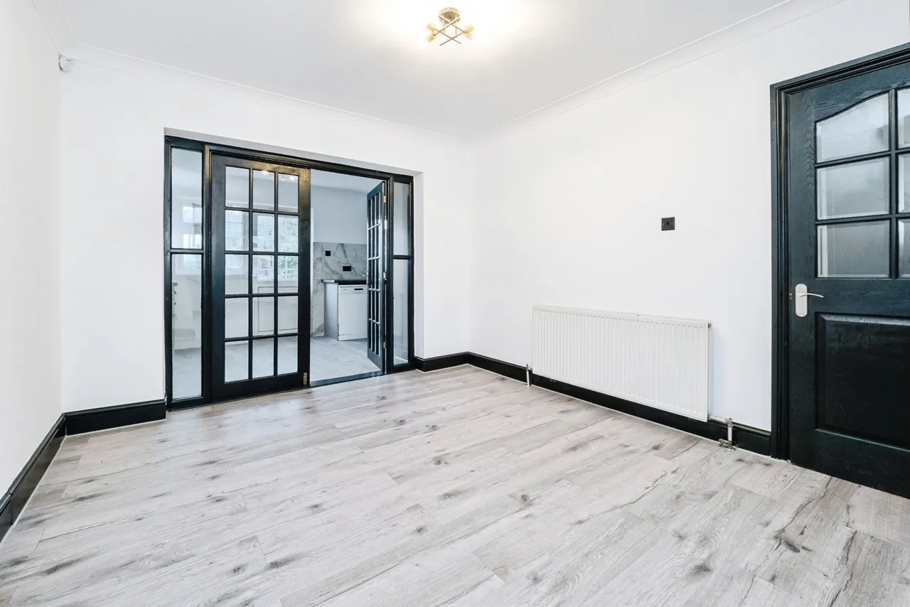 Eyhurst Avenue, Hornchurch, RM12, photo 15