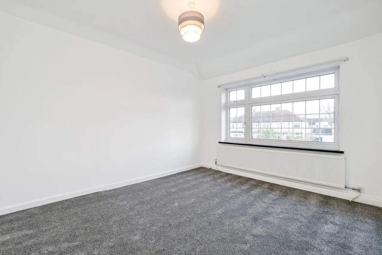 Eyhurst Avenue, Hornchurch, RM12, photo 20