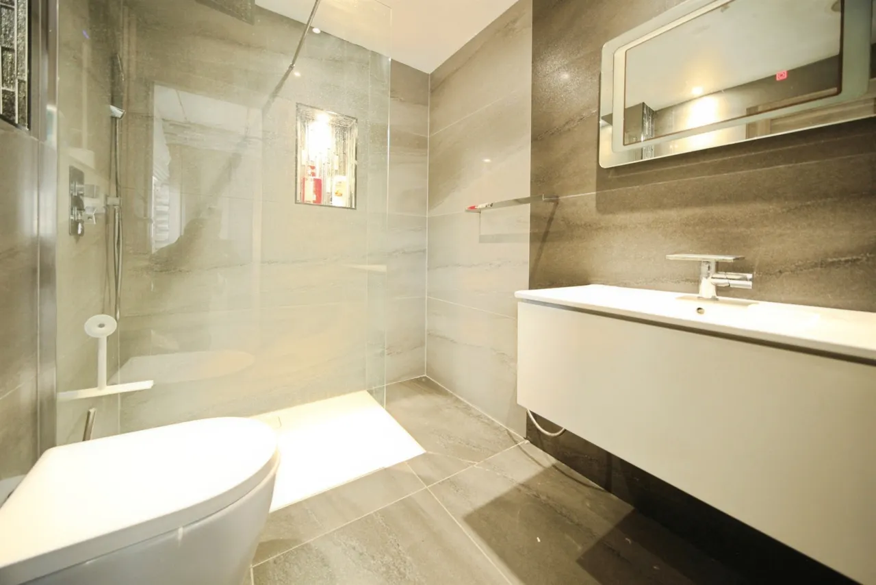 Bunting Road, Luton, LU4, photo 2