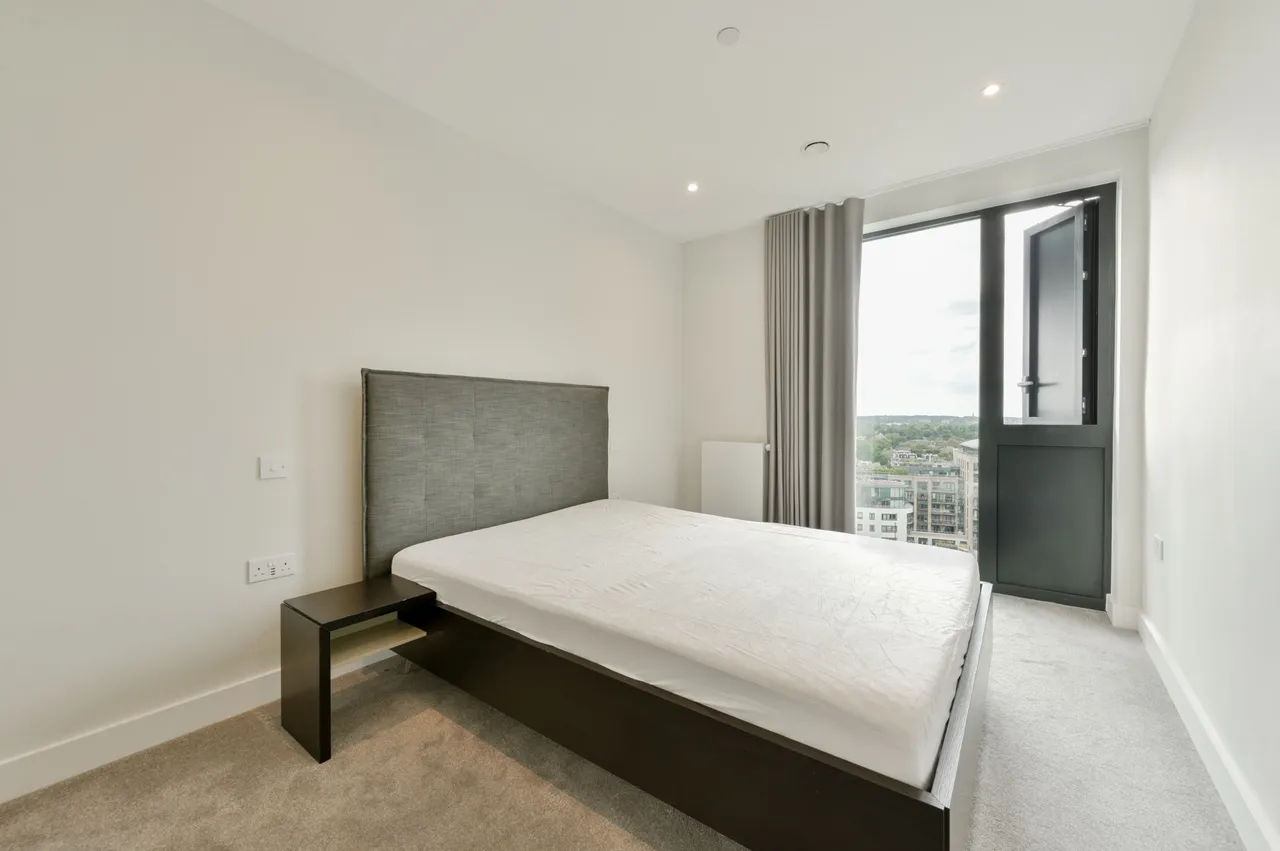 Flat 1301, Underwood House, Brentford, photo 8