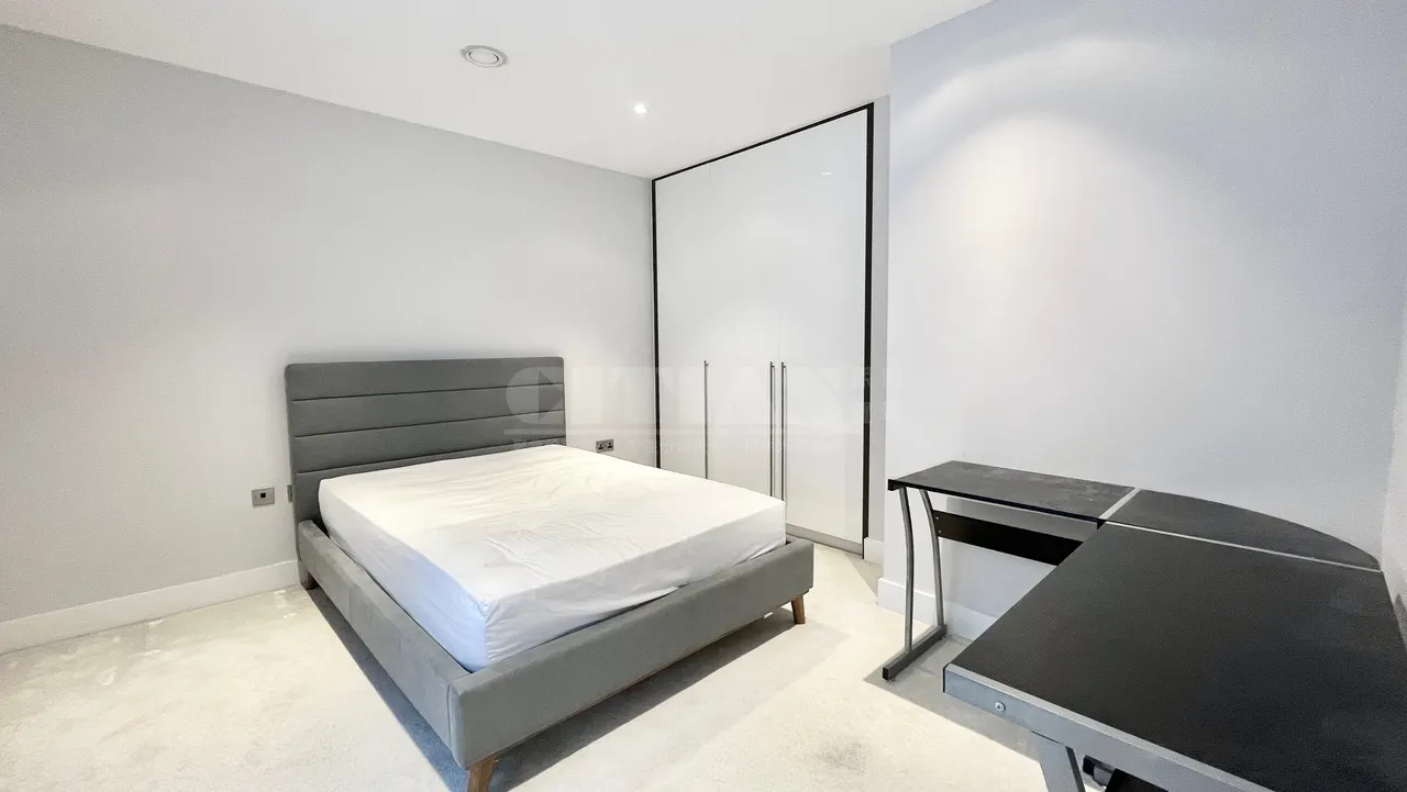 Patcham Terrace, Battersea, SW8, photo 13