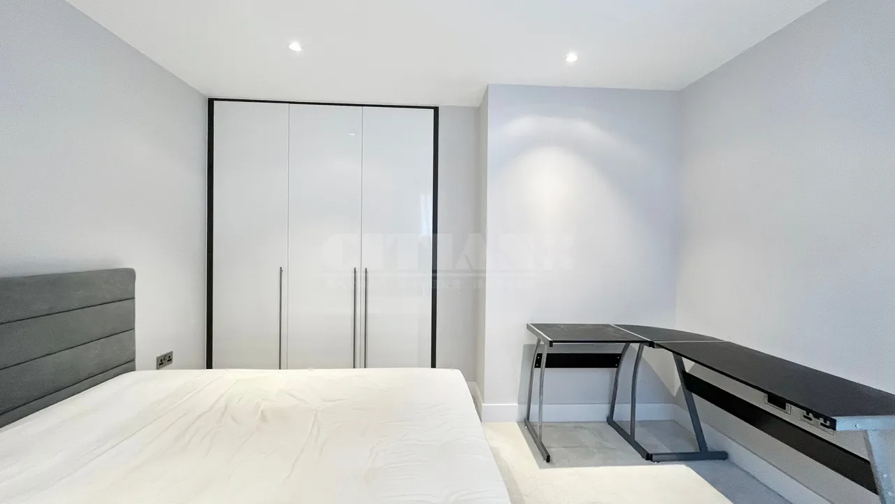 Patcham Terrace, Battersea, SW8, photo 8