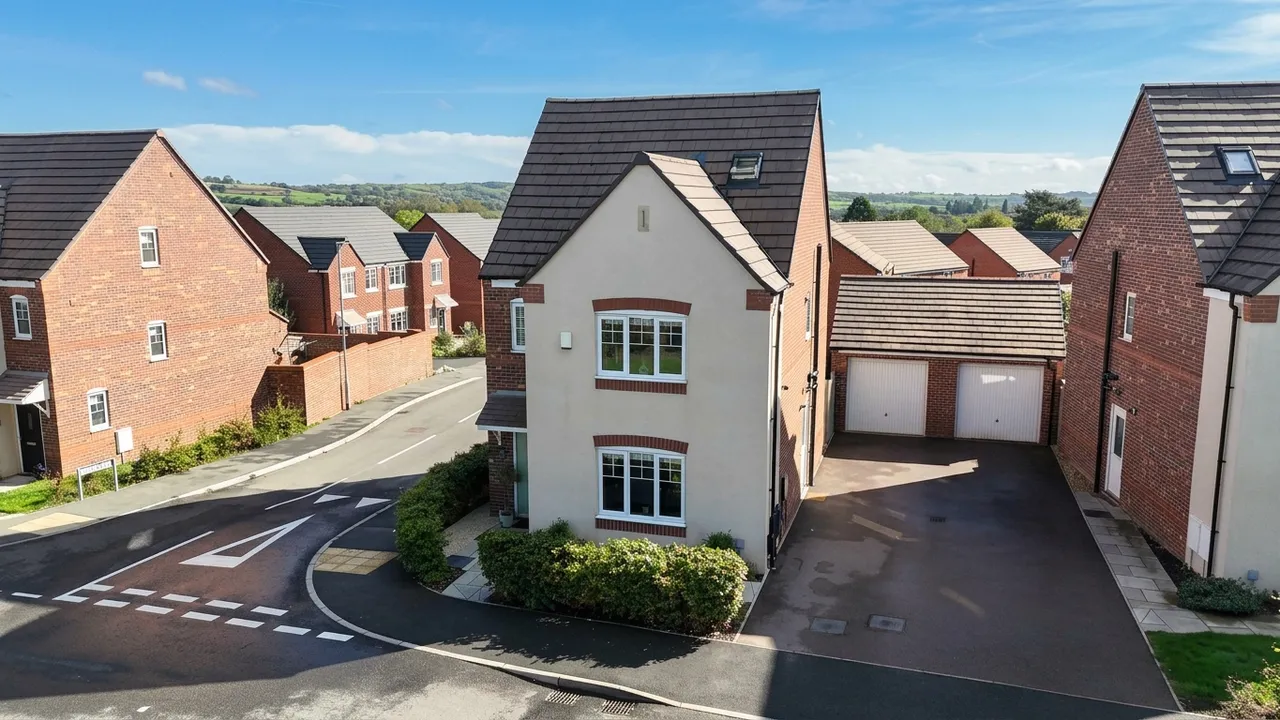 4 bed house for sale, Brassington Road, Stone, ST15