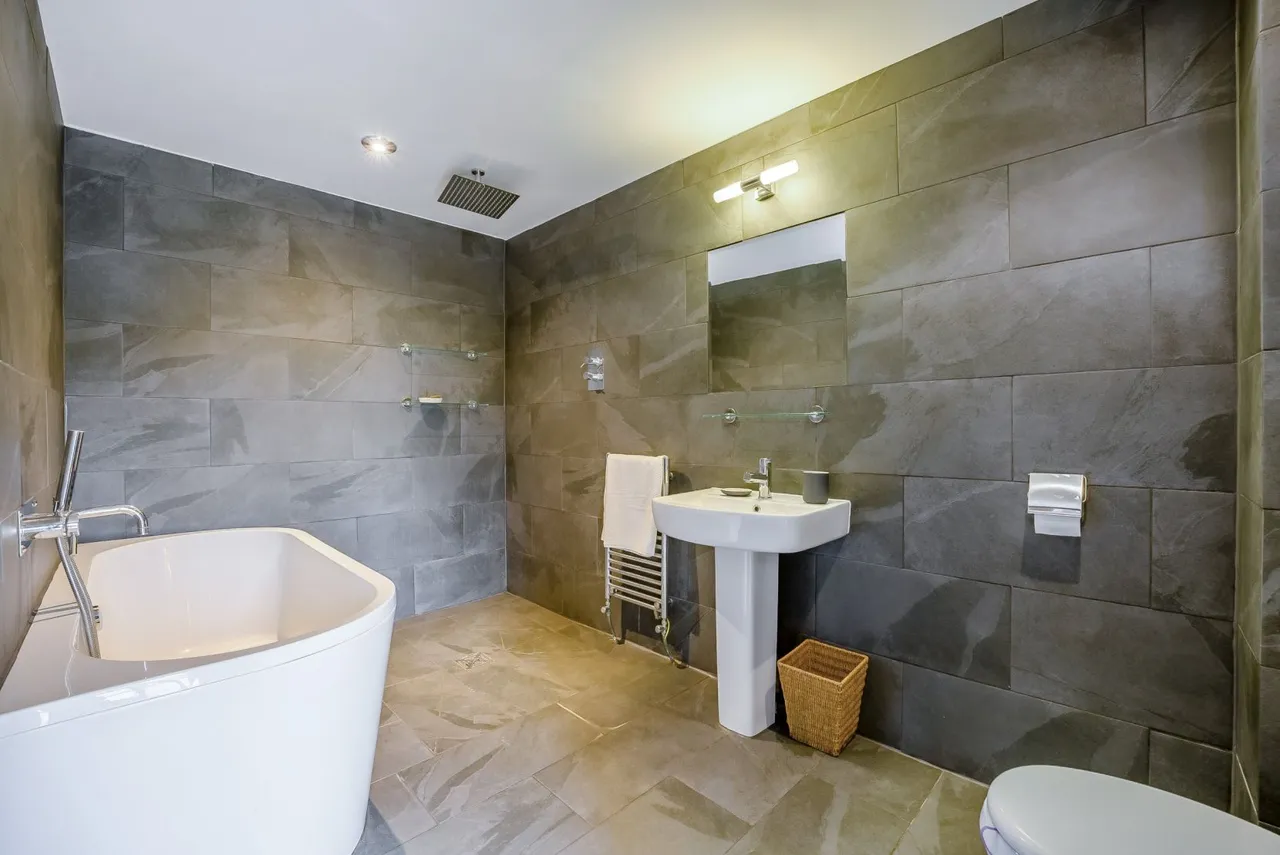 Lightwood Green, Overton, LL13, photo 17