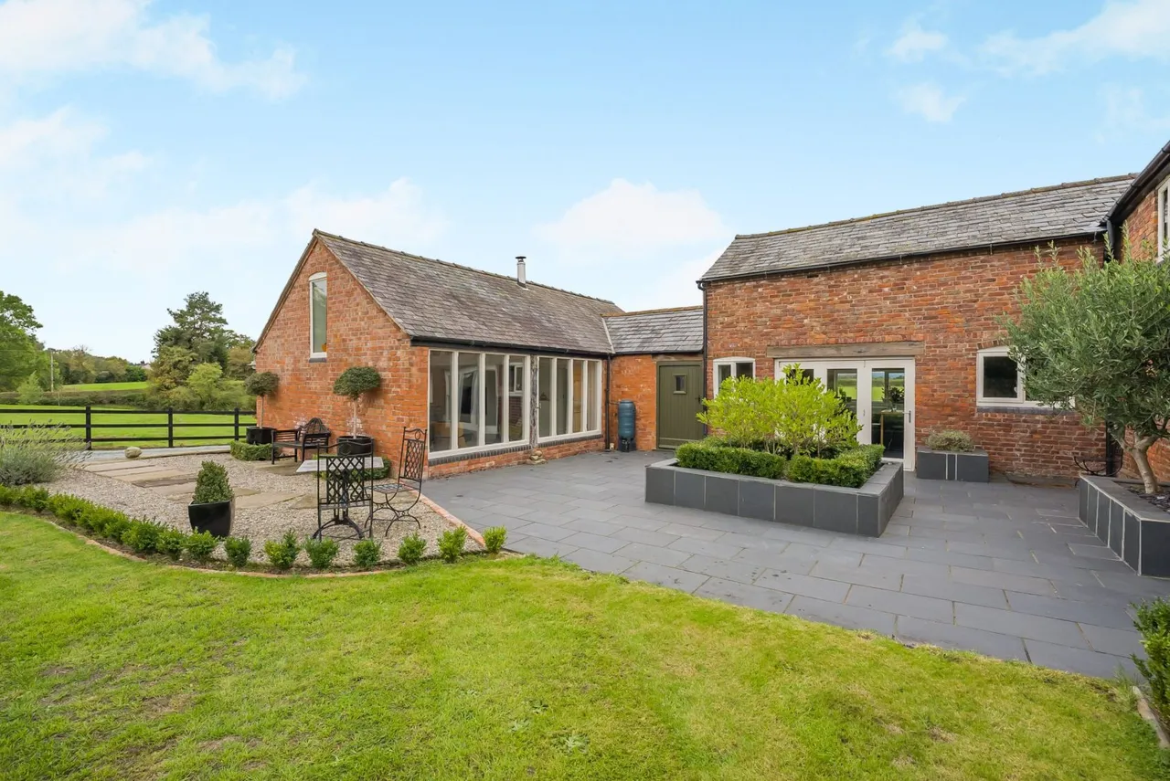Lightwood Green, Overton, LL13, photo 13