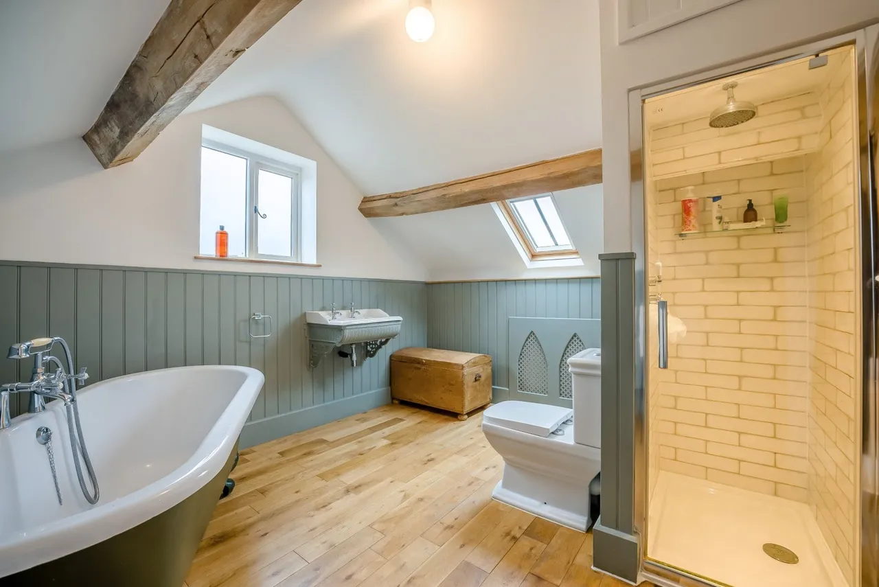 Lightwood Green, Overton, LL13, photo 24