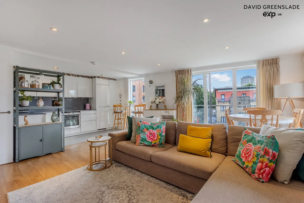 2 bed flat for sale — Caspian Wharf, E3 3AE