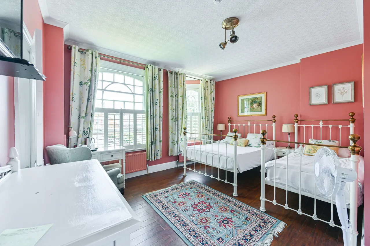 London, SW12, photo 32