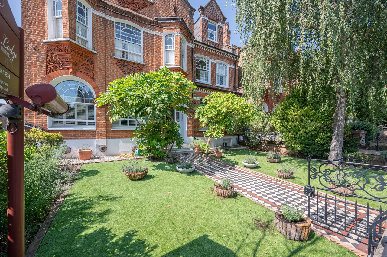London, SW12, photo 26