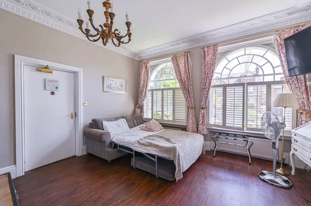 London, SW12, photo 29