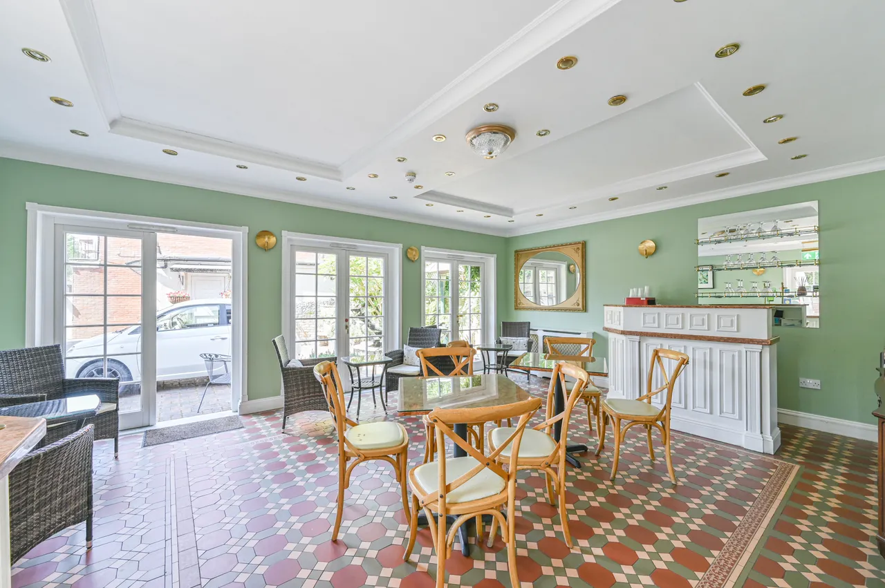 London, SW12, photo 27