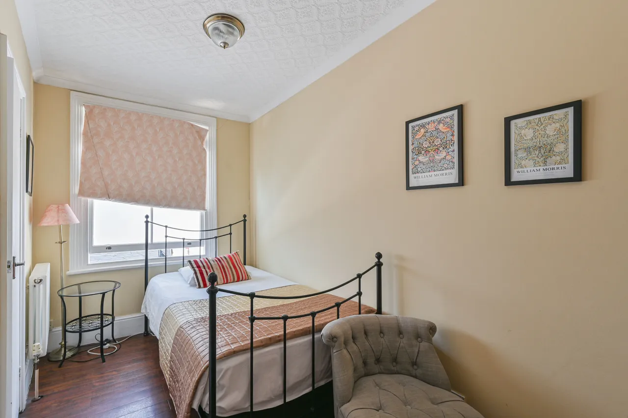 London, SW12, photo 17