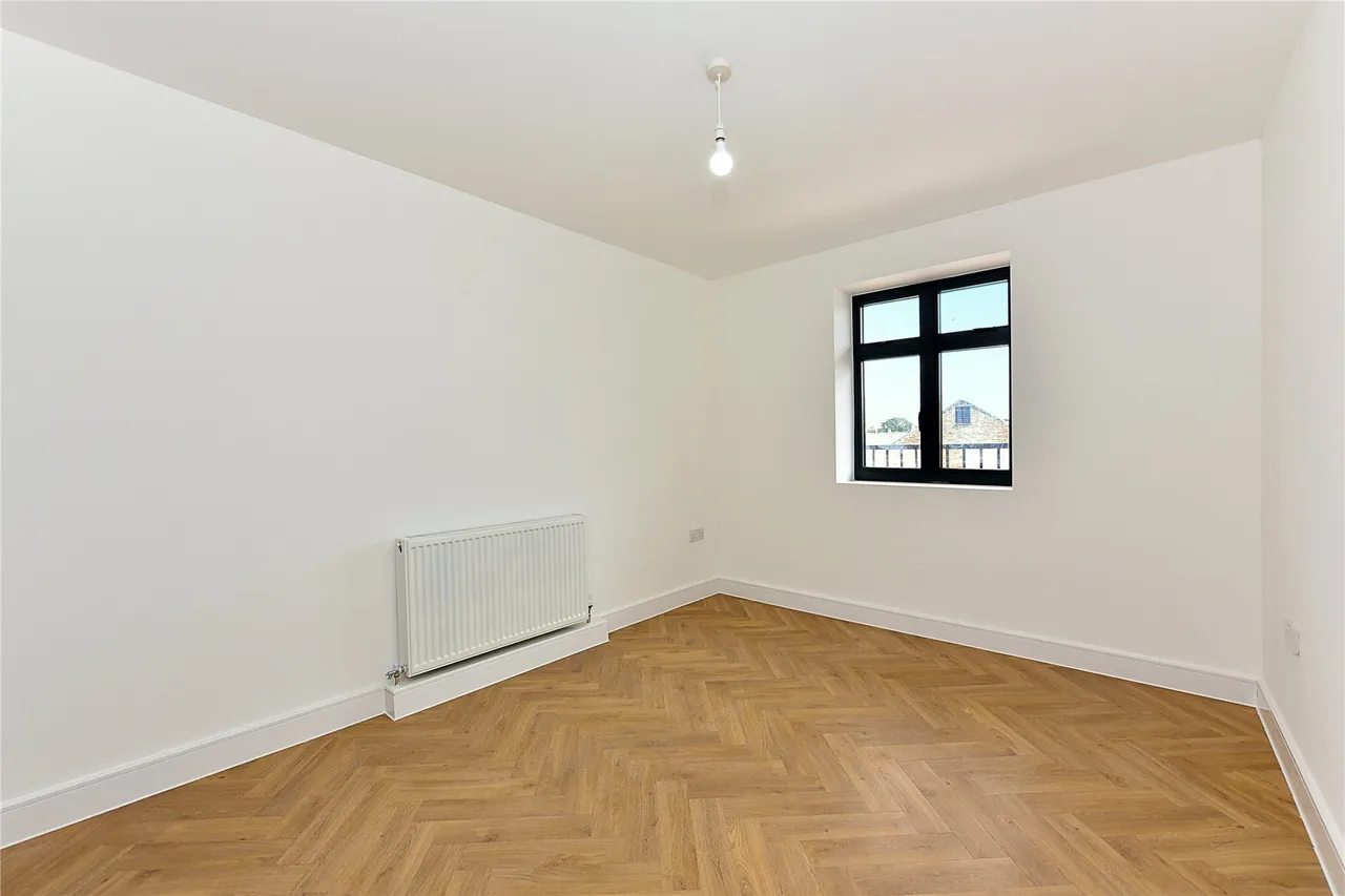 Plumstead High Street, Plumstead, London, SE18, photo 5