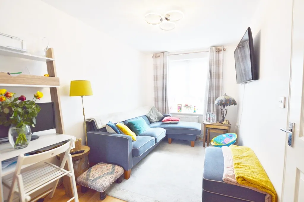 Cecil Place, Lytchett Matravers, Poole, BH16 6FG, photo 2