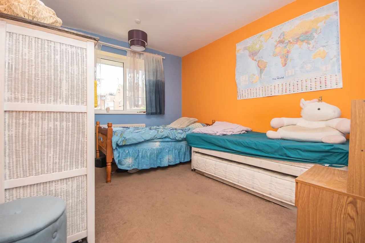 Alder Close, Kettering, NN14, photo 6