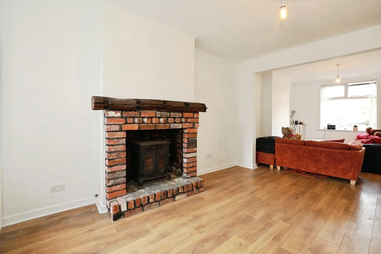 Hall O'Shaw Street, Crewe, Cheshire, CW1, photo 5
