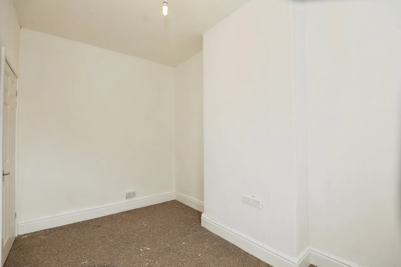 Hall O'Shaw Street, Crewe, Cheshire, CW1, photo 10