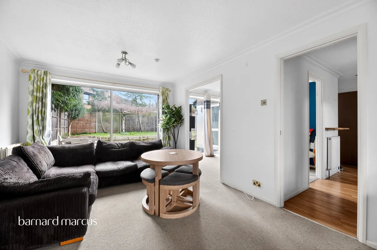 Auriol Park Road, Worcester Park, KT4, photo 3