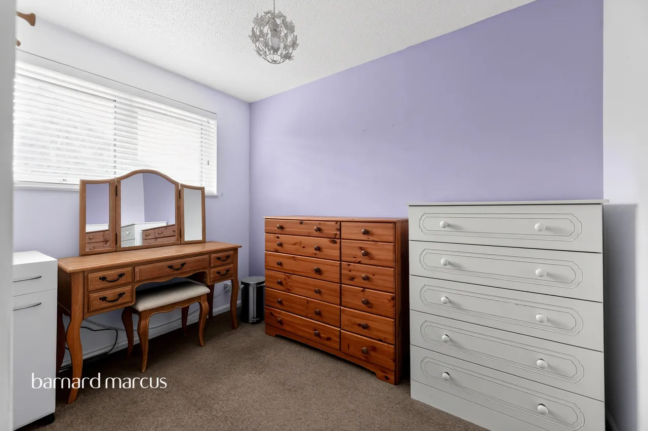 Auriol Park Road, Worcester Park, KT4, photo 11