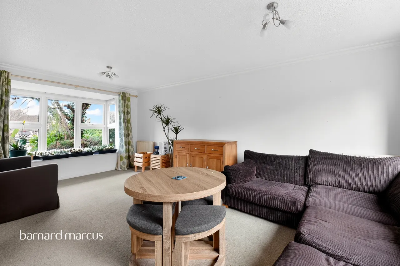 Auriol Park Road, Worcester Park, KT4, photo 4