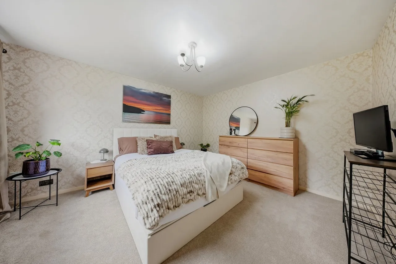 Summercroft, Chadderton, Oldham, OL9, photo 10