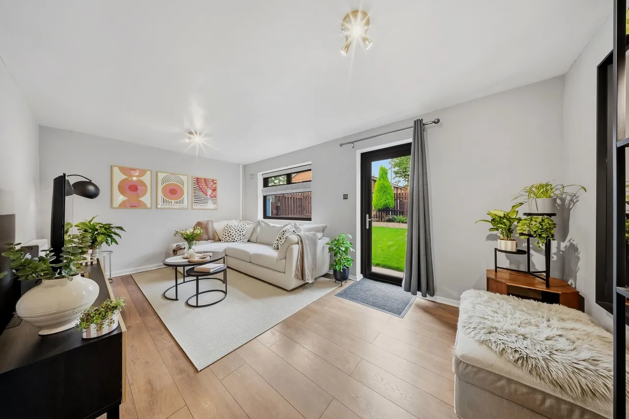 Summercroft, Chadderton, Oldham, OL9, photo 3