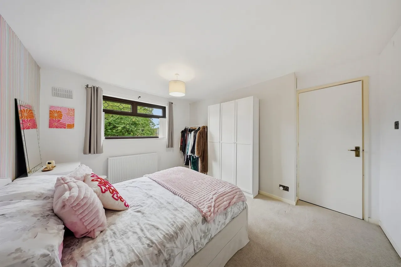 Summercroft, Chadderton, Oldham, OL9, photo 12