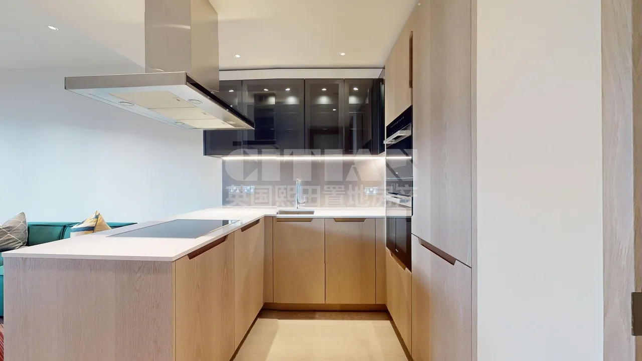 Nine Elms Ln, London, SW8, photo 5