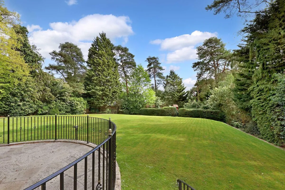 Callow Hill, Wentworth, GU25, photo 21