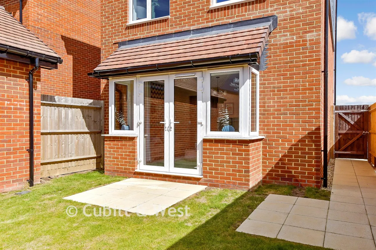 Elizabeth Square, Worthing, BN12, photo 8