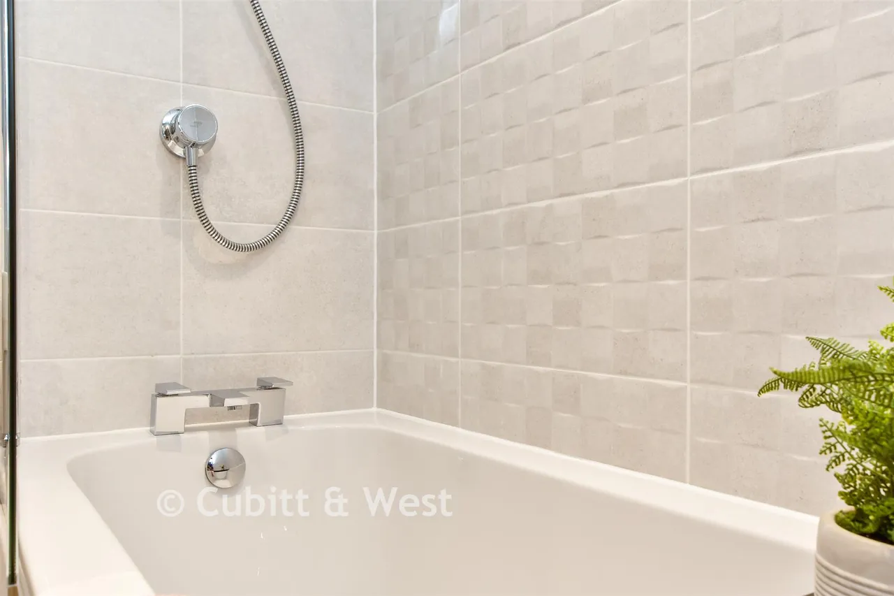 Elizabeth Square, Worthing, BN12, photo 19