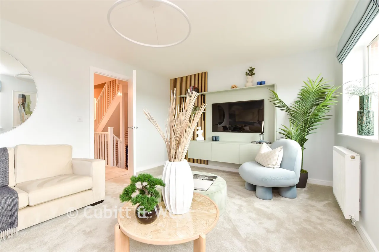 4 bed house for sale, Elizabeth Square, Worthing, BN12