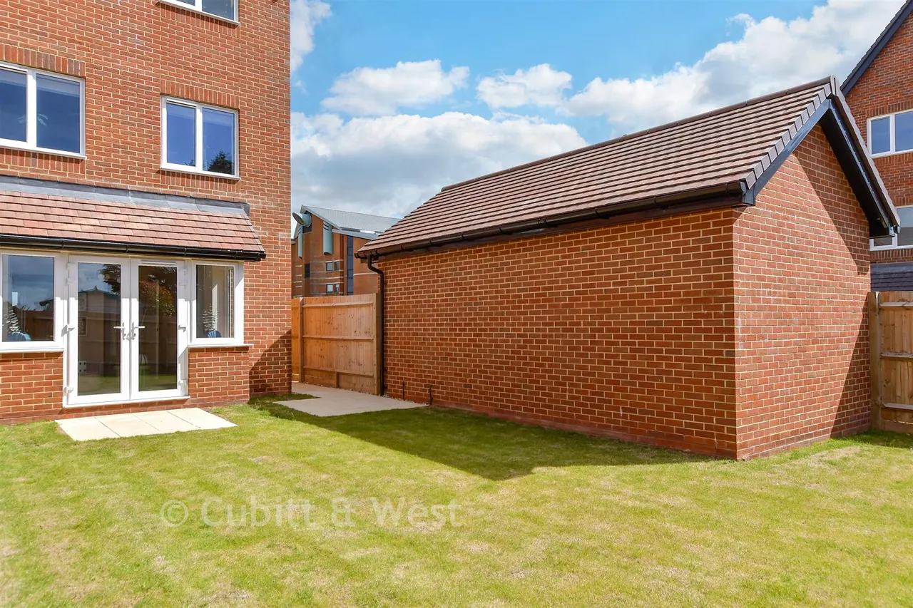 Elizabeth Square, Worthing, BN12, photo 7