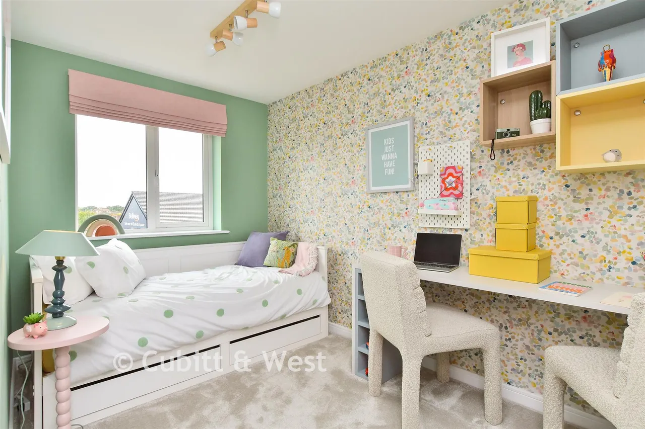 Elizabeth Square, Worthing, BN12, photo 31
