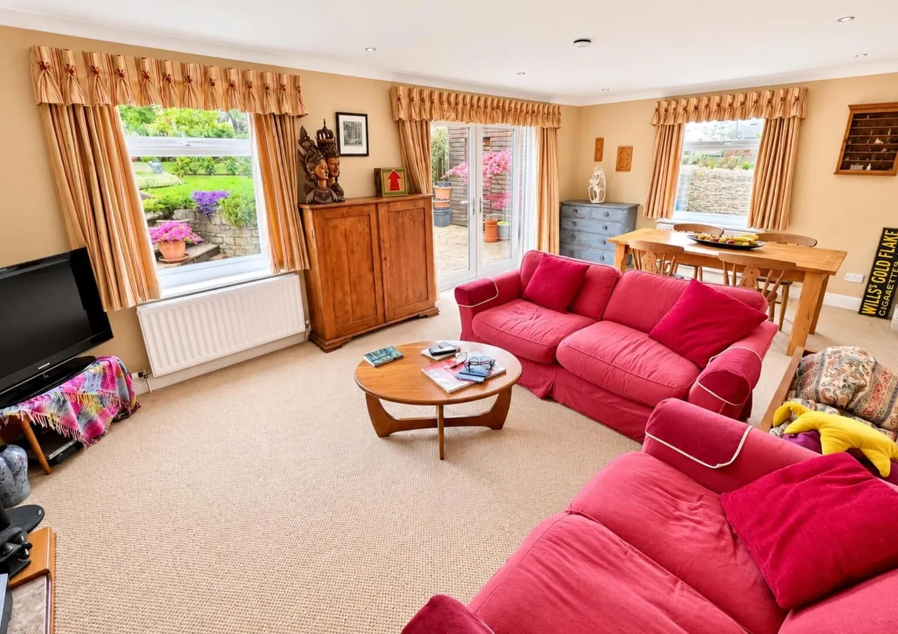 Broadway, Frome, Somerset BA11 3HA, photo 2