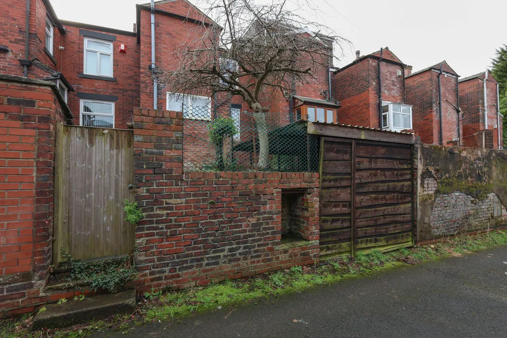 Castle Avenue, Rochdale OL11 4JJ, photo 17