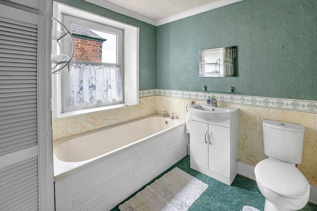 Castle Avenue, Rochdale OL11 4JJ, photo 13