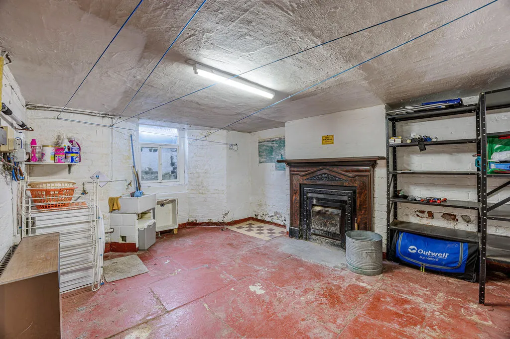 Castle Avenue, Rochdale OL11 4JJ, photo 7