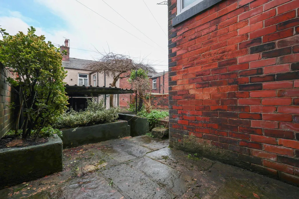 Castle Avenue, Rochdale OL11 4JJ, photo 14