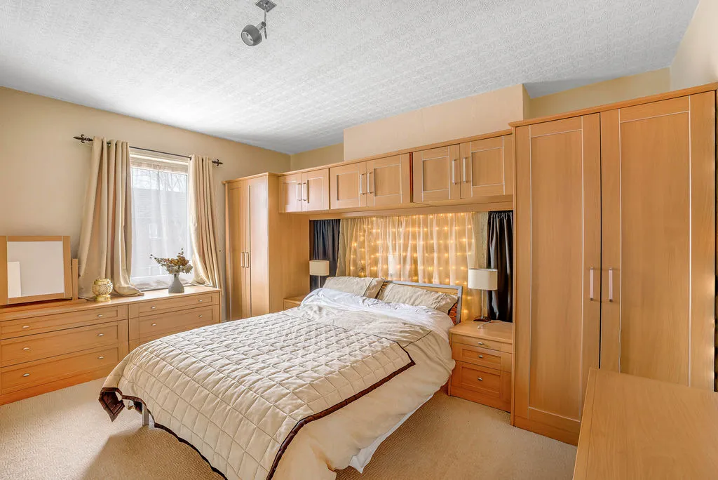 Castle Avenue, Rochdale OL11 4JJ, photo 10