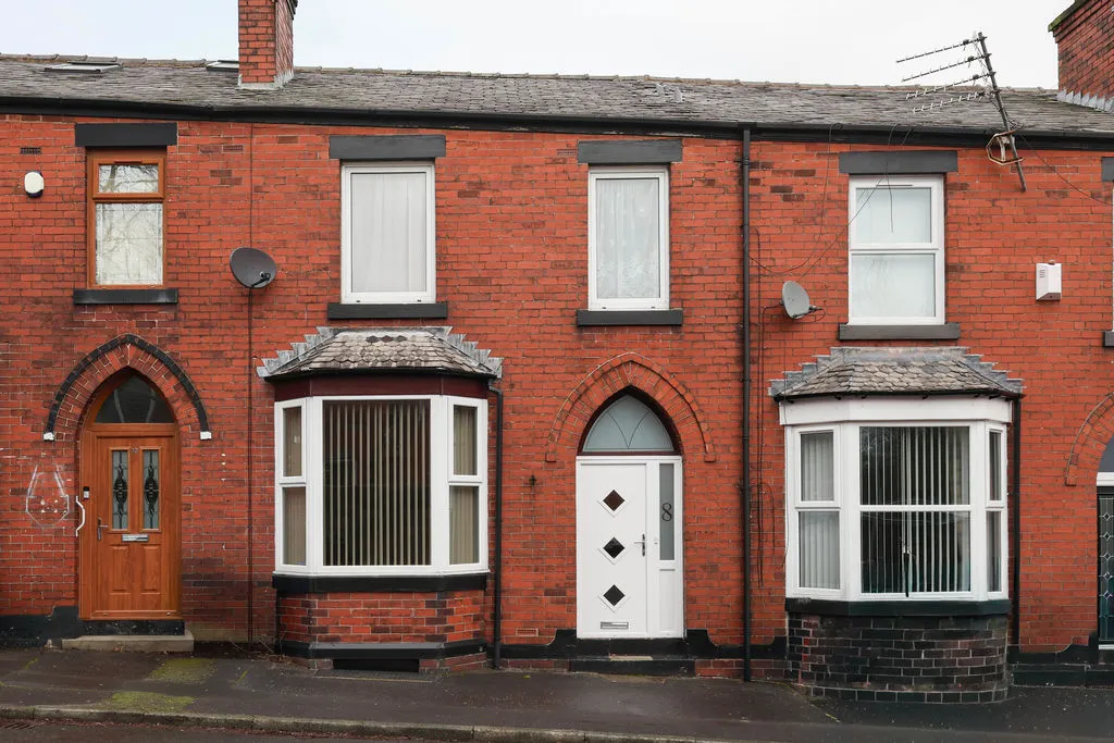 3 bed house for sale — Castle Avenue, Rochdale OL11 4JJ